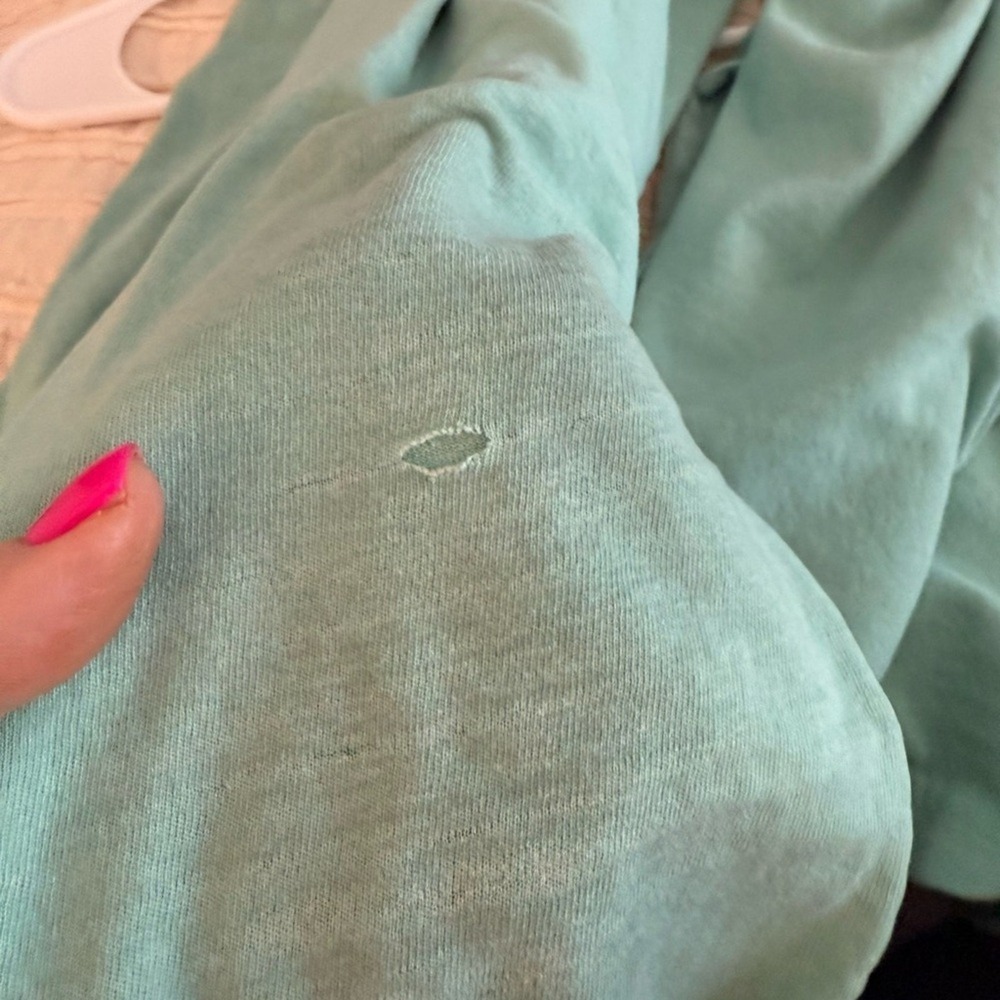 Men's Patagonia Long sleeve SZL Buffalo emblem on t-shirt back, has some wear. - Picture 9 of 9